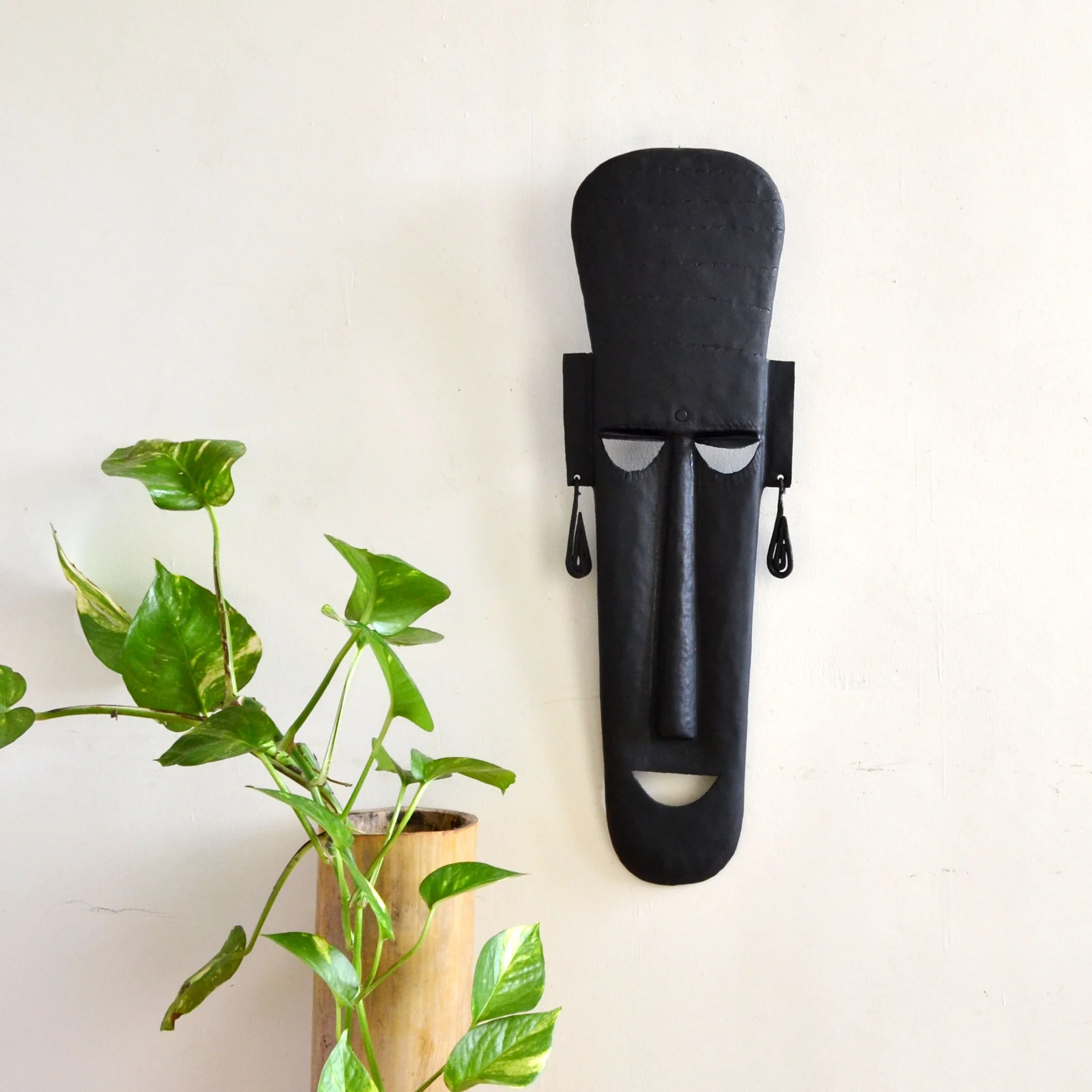 WIM006_0_1800x1800 Chinhhari Arts Wrought Iron Long Mask - Image 1